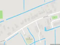 Brandweer met gepaste spoed naar de Cliffordweg in Waverveen vanwege wateroverlast