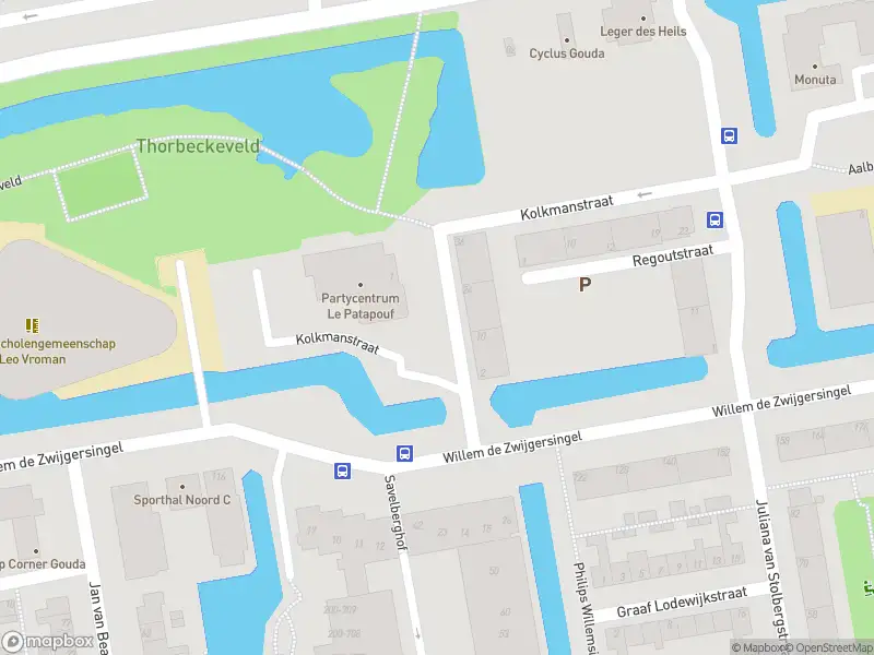 Brandweer met gepaste spoed naar de Kolkmanstraat in Gouda vanwege wateroverlast