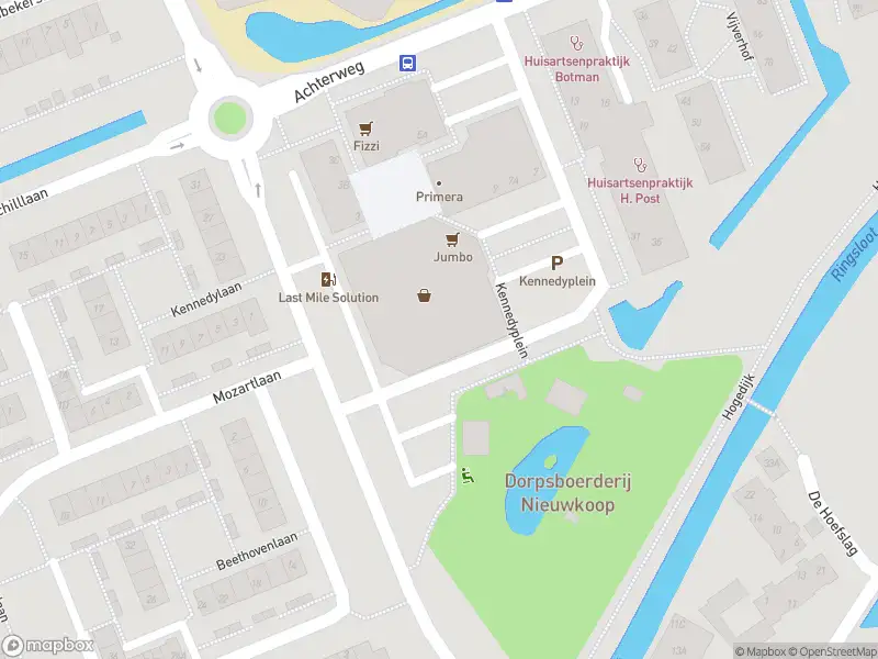 Brandweer met gepaste spoed naar de Kennedyplein in Nieuwkoop vanwege wateroverlast