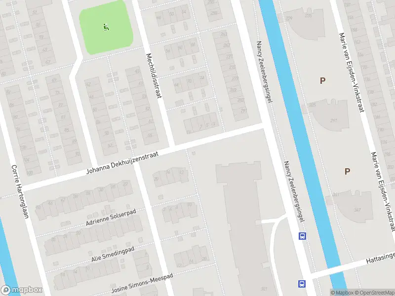 Brandweer met grote spoed naar de Johanna Dekhuijzenstraat in Rotterdam vanwege voertuigbrand