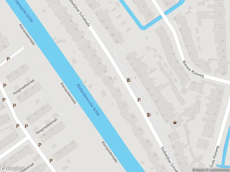 Ambulance met grote spoed naar de Oudedijkse Schiekade in Rotterdam