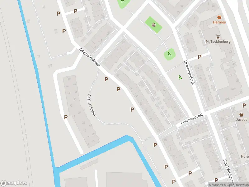 Brandweer met grote spoed naar de Adelheidstraat in 's-Hertogenbosch vanwege gebouwbrand