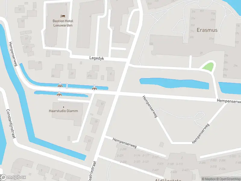 Brandweer met grote spoed naar de Hempenserweg in Leeuwarden