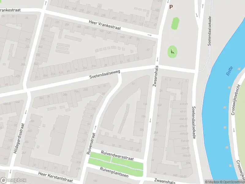 Ambulance met grote spoed naar de Ruivenstraat in Rotterdam