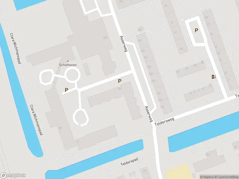 Ambulance met gepaste spoed naar de Hamakerstraat in Rotterdam