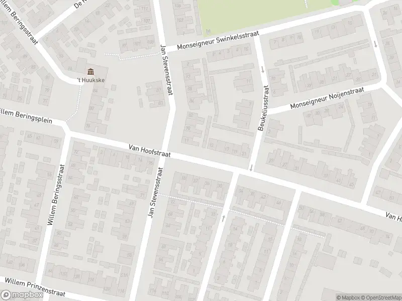 Brandweer met gepaste spoed naar de Lucas Gasselstraat in Helmond vanwege stormschade