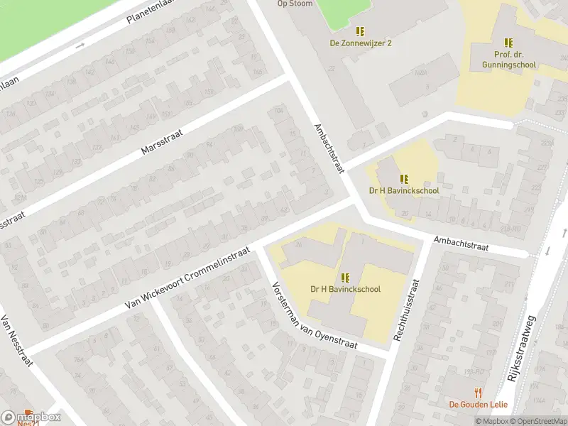 Ambulance met grote spoed naar de Spaarnrijkstraat in Haarlem