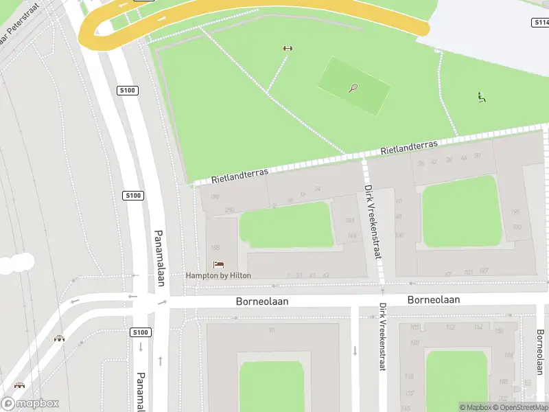 Ambulance met gepaste spoed naar de Rietlandterras in Amsterdam