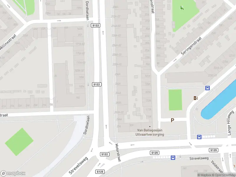 Ambulance met grote spoed naar de Dordtselaan in Rotterdam