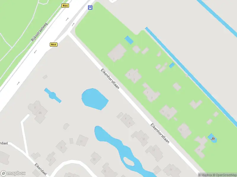 Ambulance met grote spoed naar de Eikenhorstlaan in Wassenaar