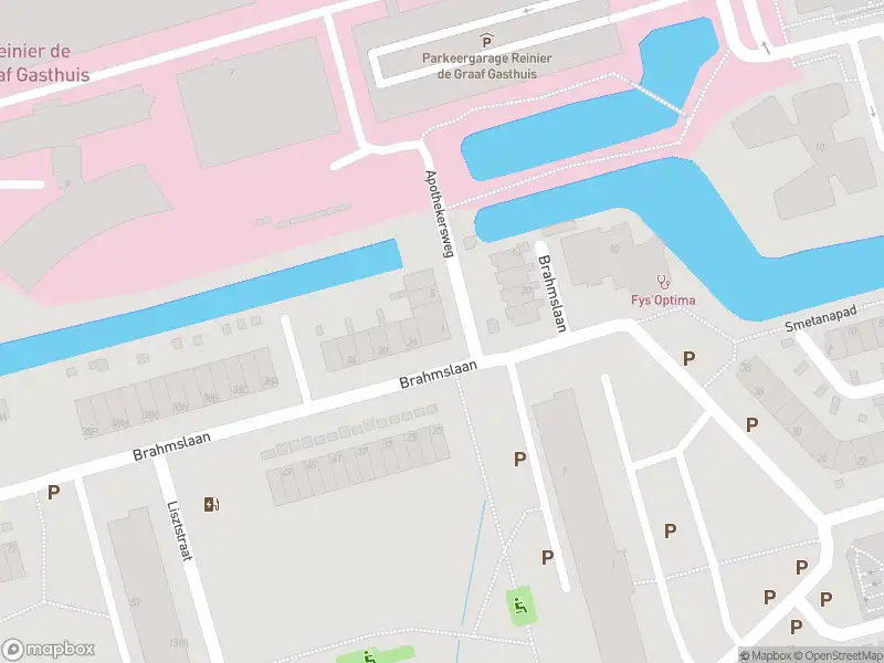Ambulance met gepaste spoed naar de Apothekersweg in Delft