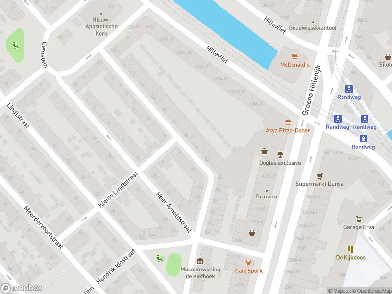 Ambulance met grote spoed naar de 2e Kiefhoekstraat in Rotterdam