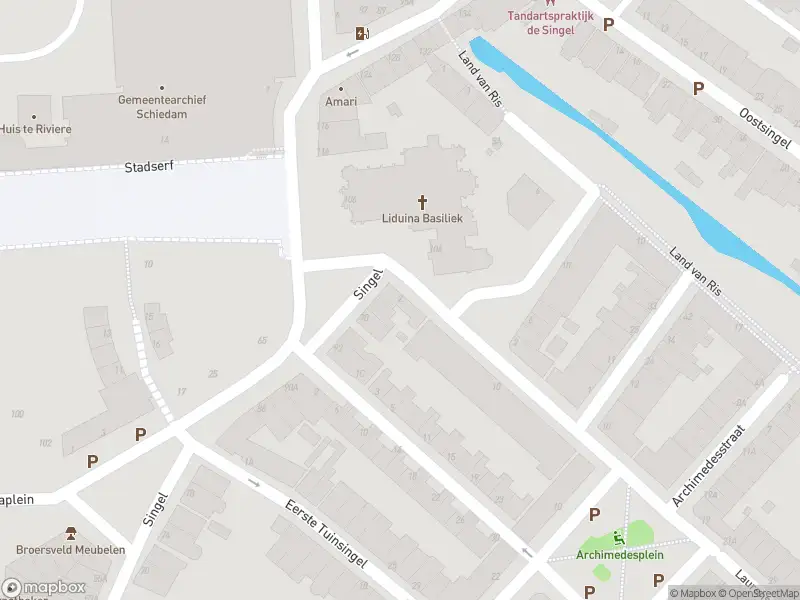 Ambulance met gepaste spoed naar de Laurens Costerstraat in Schiedam