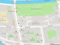 Ambulance met gepaste spoed naar de Garenmarkt in Leiden