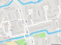 Ambulance met grote spoed naar de Beverhof in Delft