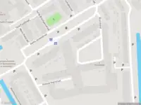 Ambulance met grote spoed naar de Aletta Jacobsstraat in Delft