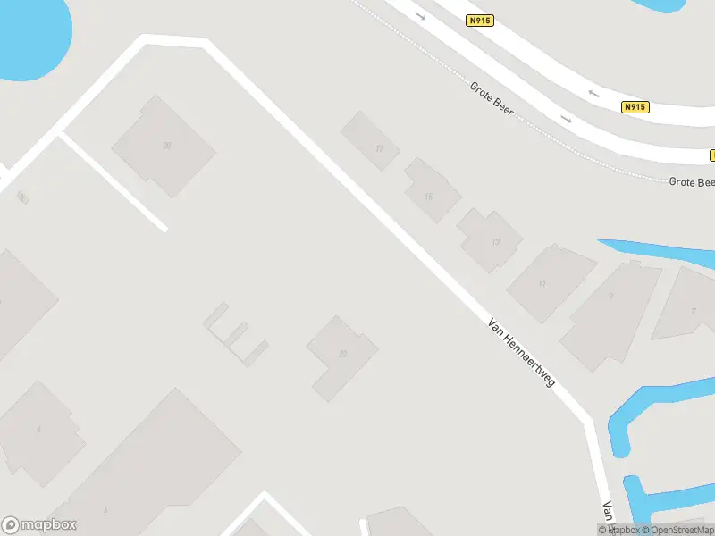 Ambulance met grote spoed naar de Van Hennaertweg in Alblasserdam