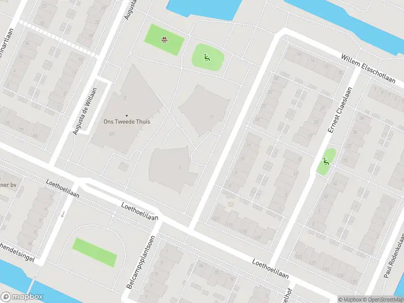 Ambulance met grote spoed naar de Paul van Ostaijenlaan in Amstelveen