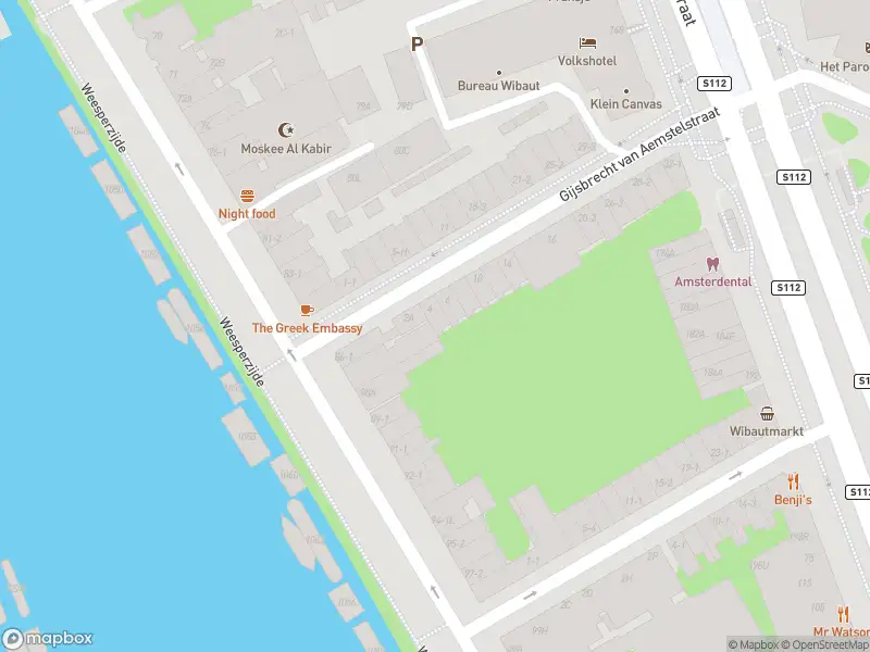 Ambulance met gepaste spoed naar de Marcusstraat in Amsterdam