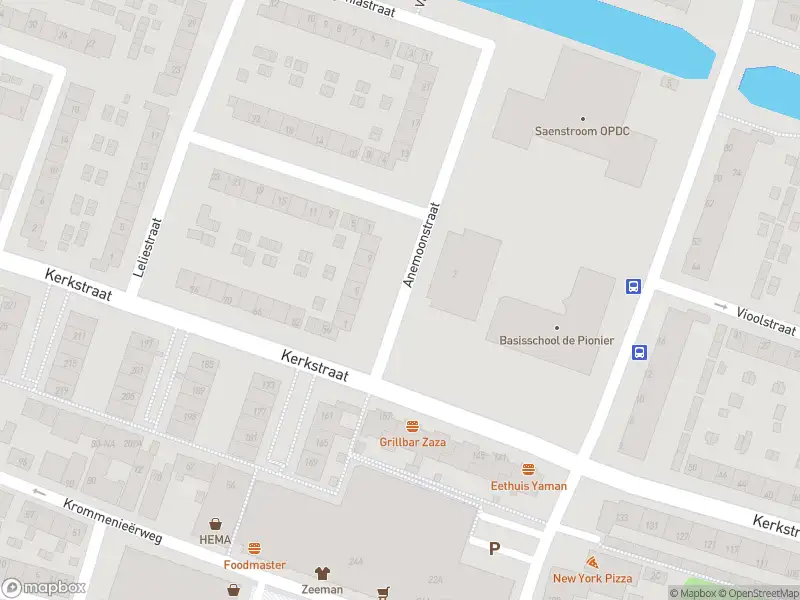 Ambulance met gepaste spoed naar de Anemoonstraat in Wormerveer