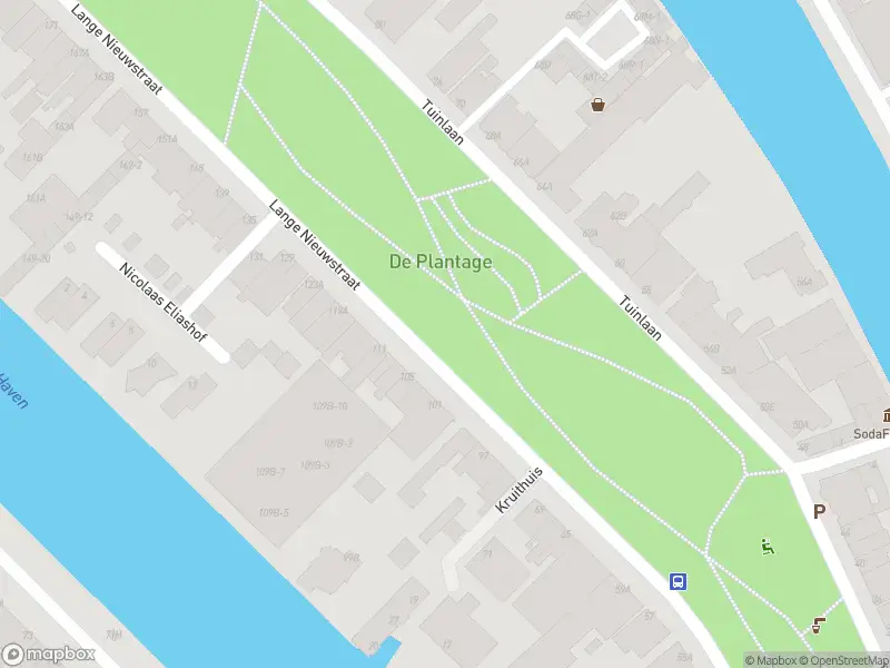 Ambulance met grote spoed naar de Lange Nieuwstraat in Schiedam