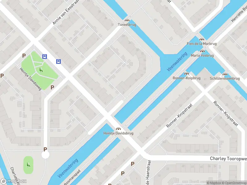 Ambulance met gepaste spoed naar de Magda Janssenspad in Leiden