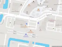 Ambulance met gepaste spoed naar de Dudokplein in Dordrecht
