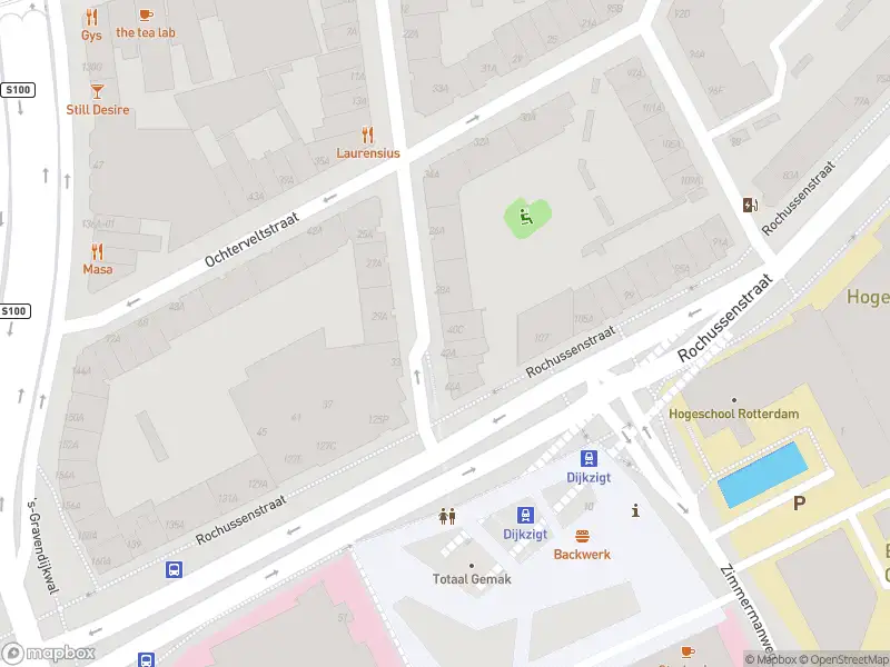 Ambulance met grote spoed naar de Saftlevenstraat in Rotterdam