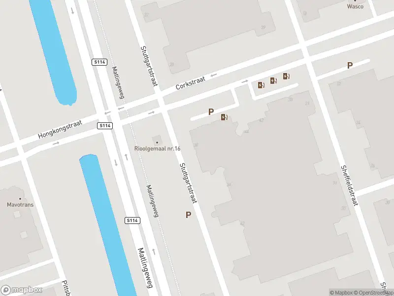 Ambulance met gepaste spoed naar de Stuttgartstraat in Rotterdam