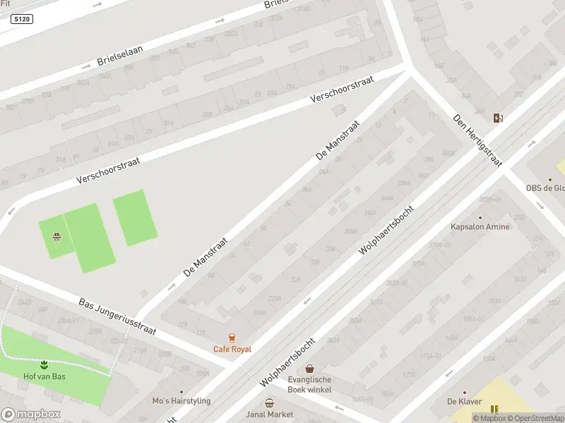 Ambulance met grote spoed naar de De Manstraat in Rotterdam