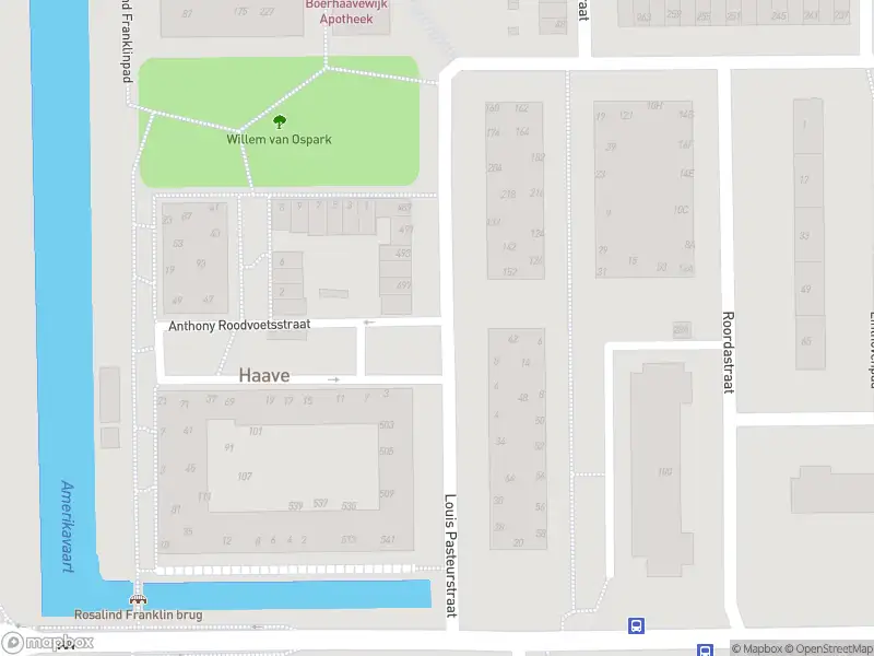 Ambulance met grote spoed naar de Boerhaavelaan in Haarlem