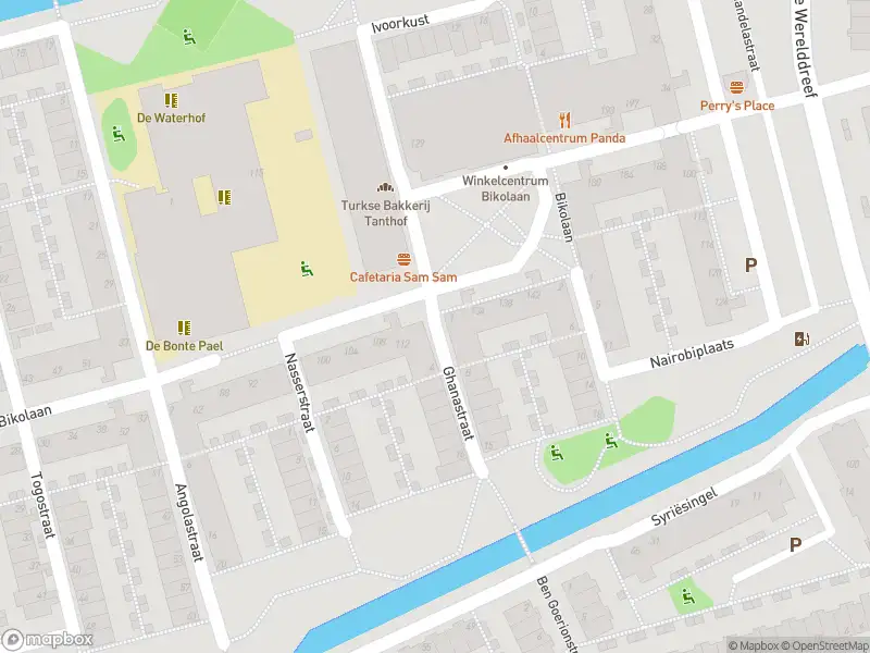 Ambulance met gepaste spoed naar de Ghanastraat in Delft