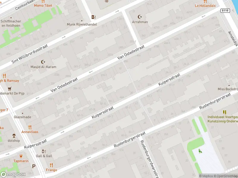 Ambulance met gepaste spoed naar de Jacob Israël de Haanstraat in Amsterdam