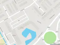 Ambulance met grote spoed naar de Sluiskreek in Rotterdam
