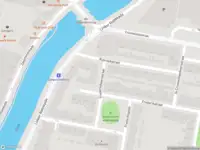 Ambulance met grote spoed naar de Frederikdwarsstraat in Rotterdam