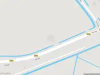 Ambulance met grote spoed naar de Schrijversdijk in Oostvoorne