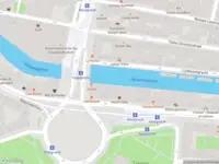 Ambulance met grote spoed naar de Den Texstraat in Amsterdam