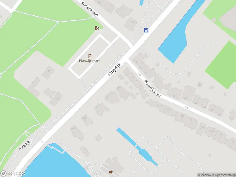 Ambulance met grote spoed naar de Ringdijk in Rotterdam