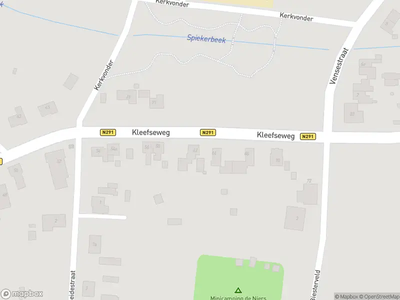 Brandweer en politie met gepaste spoed naar de Kleefseweg in Ven-Zelderheide vanwege stankoverlast