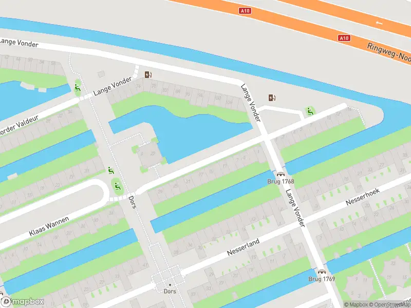 Ambulance met gepaste spoed naar de Roemer in Amsterdam