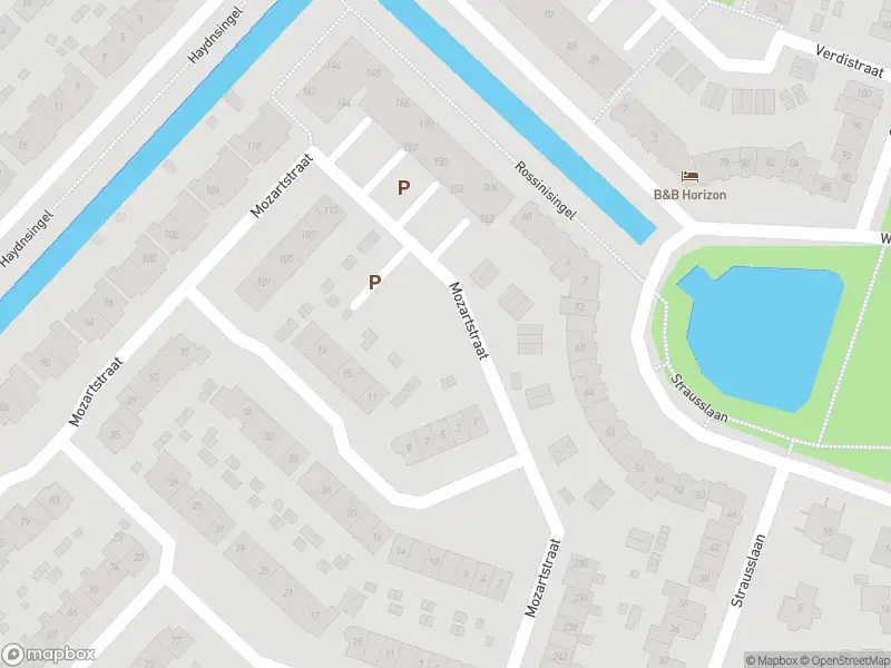 Ambulance met grote spoed naar de Mozartstraat in Barendrecht