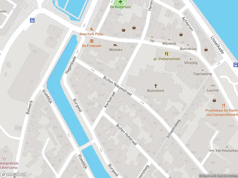 Politie naar de Kerkstraat in Kampen vanwege aanrijding met letsel