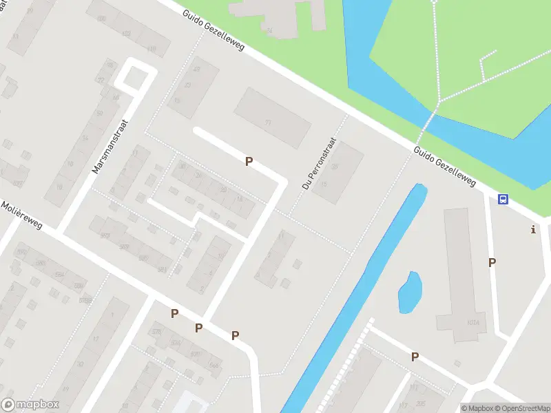 Ambulance met grote spoed naar de Du Perronstraat in Rotterdam