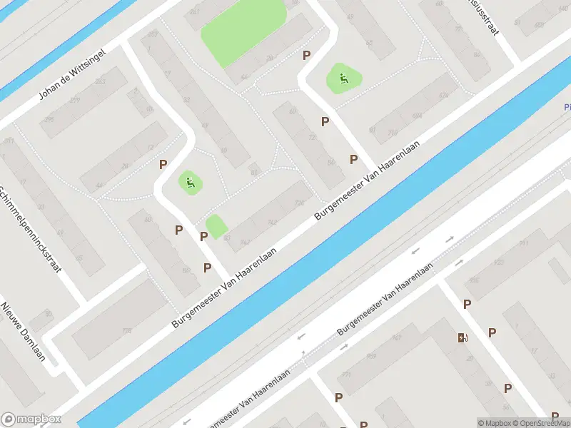 Ambulance met gepaste spoed naar de Burgemeester Van Haarenlaan in Schiedam
