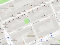 Ambulance met grote spoed naar de Van de Veldestraat in Amsterdam