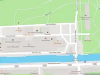 Ambulance met grote spoed naar de Pazzanistraat in Amsterdam