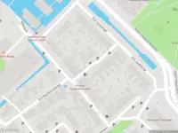 Ambulance met grote spoed naar de Sint Willibrordusplein in Leidschendam