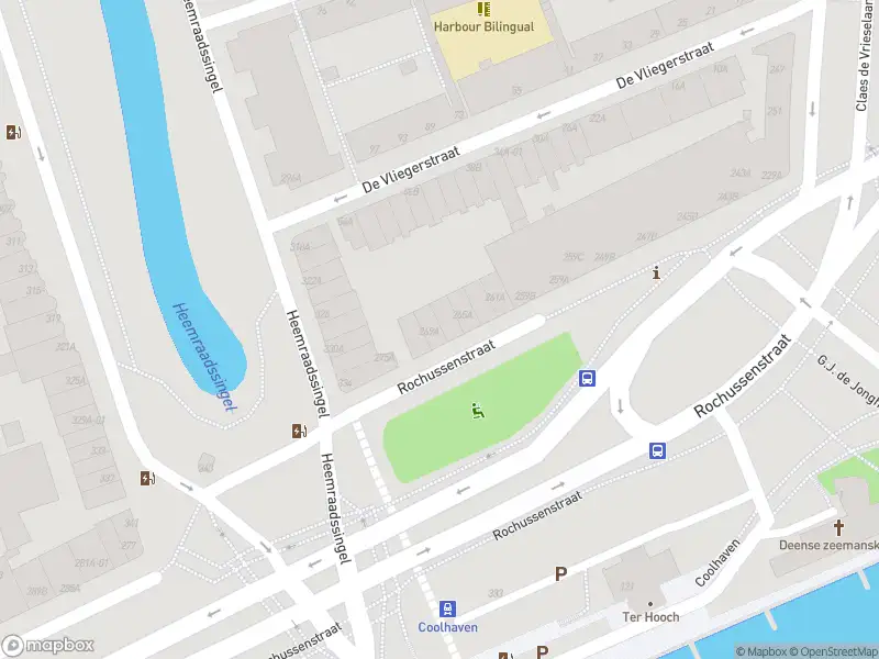 Ambulance met grote spoed naar de Rochussenstraat in Rotterdam
