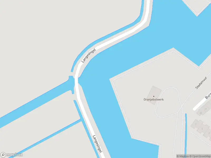 Politie naar de Schrijversdijk in Brielle