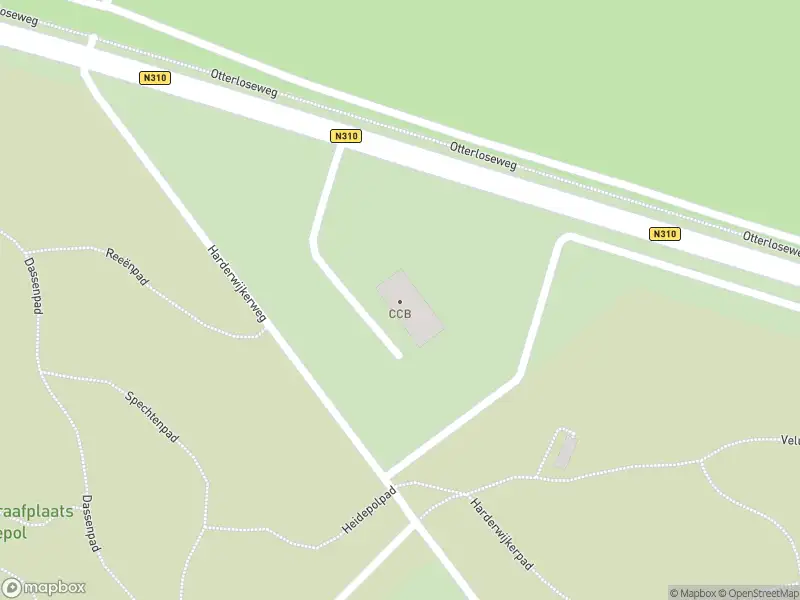 Brandweer met gepaste spoed naar de Koningsweg in Arnhem vanwege stormschade